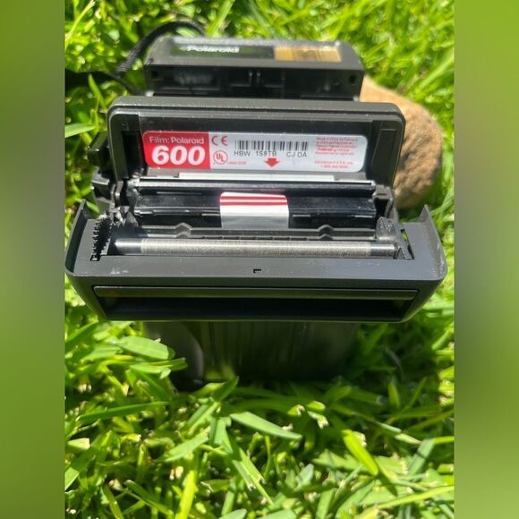 Vintage Polaroid One Step Instant Camera Film 600 W/Strap And Film Untested - Picture 9 of 9